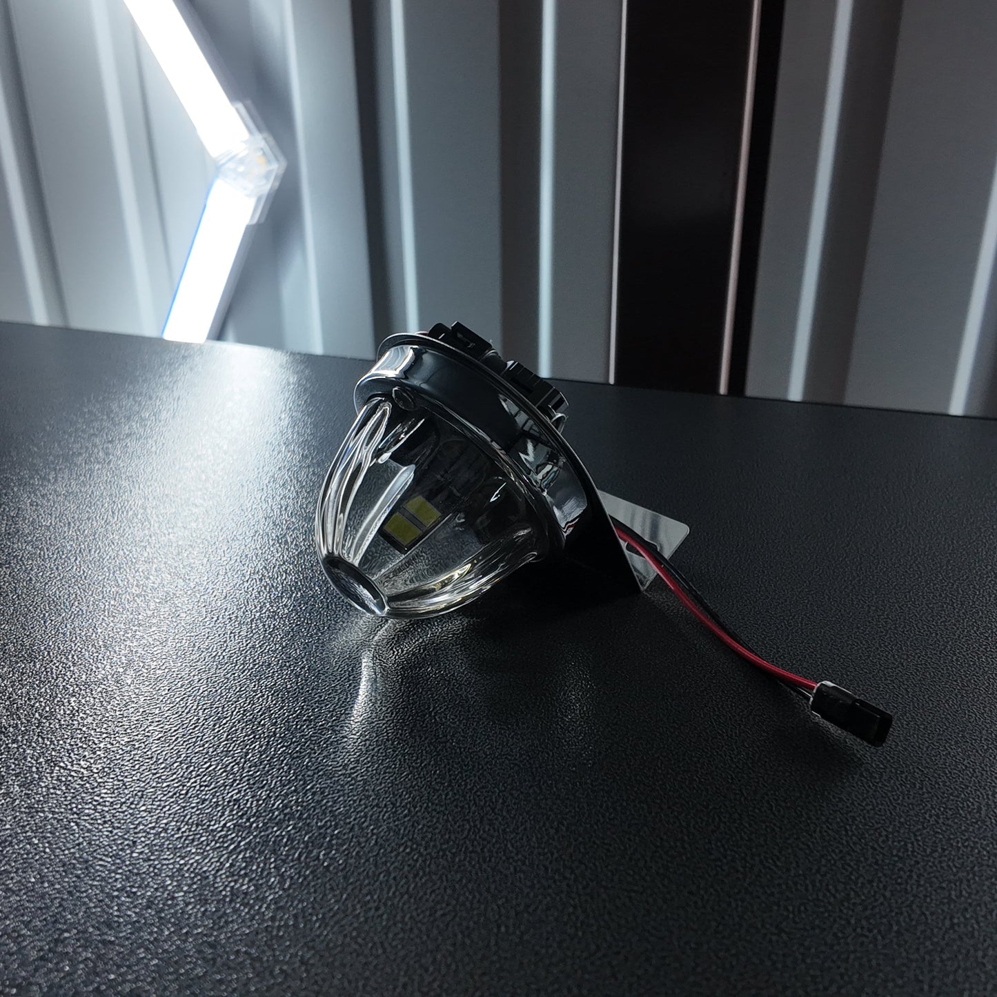 90° Watermelon Light L-Mount Bracket